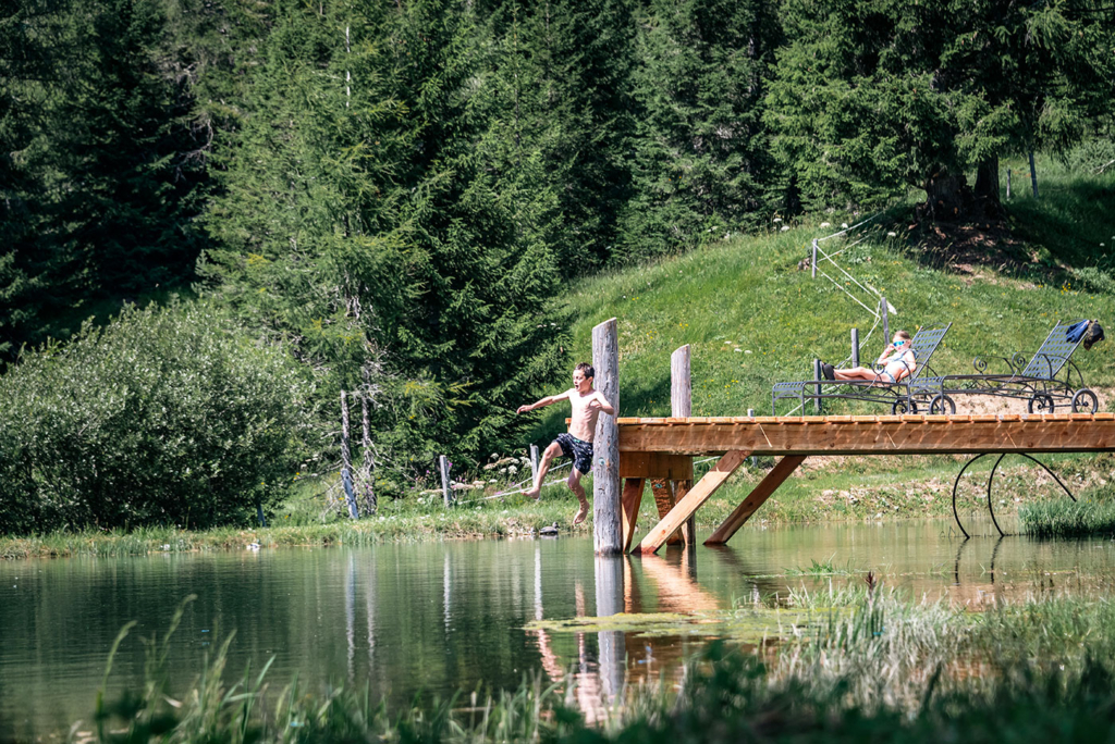 Laghetto naturale balneabile Alm nuoto